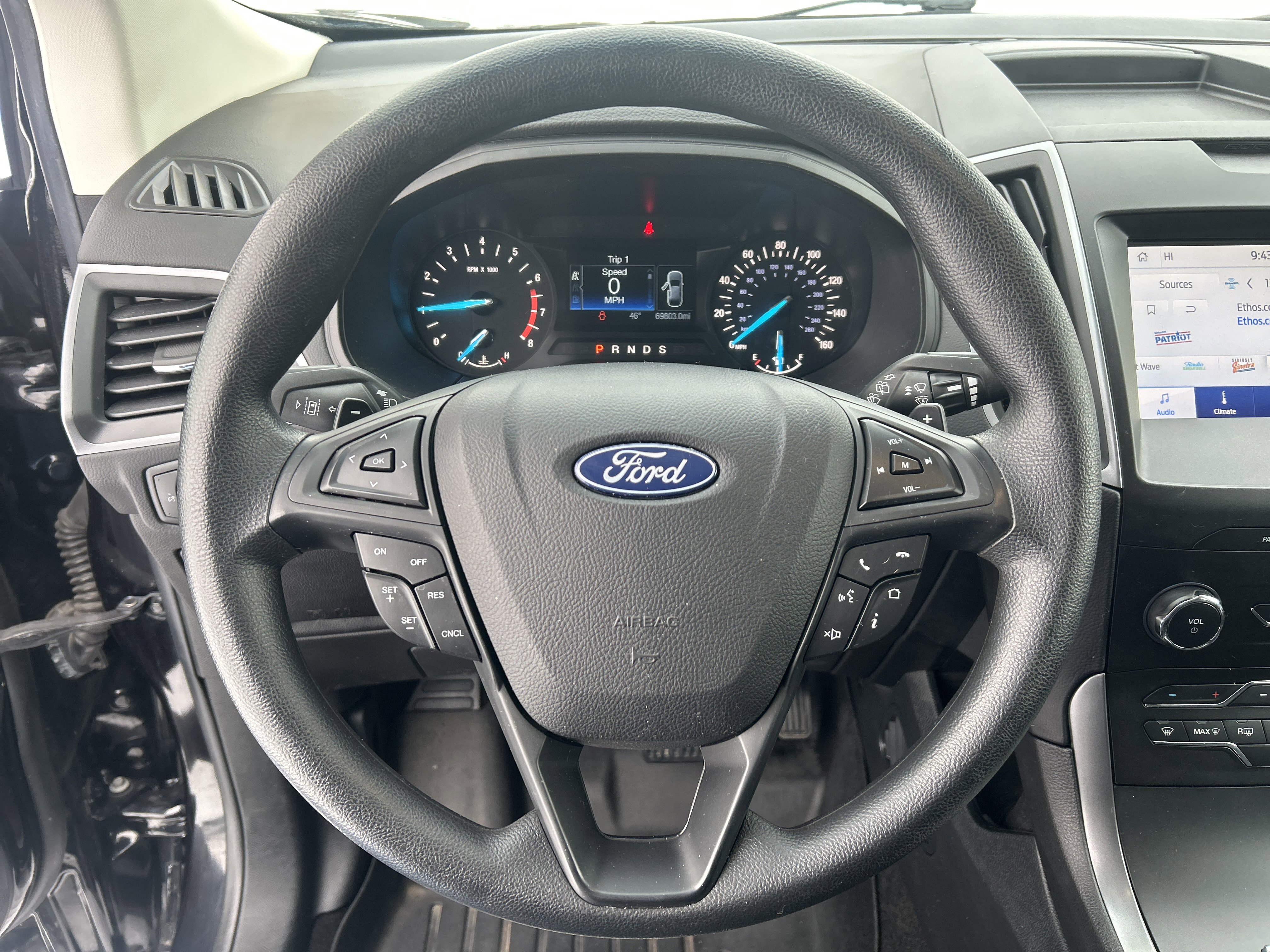 Certified 2020 Ford Edge SE image 14