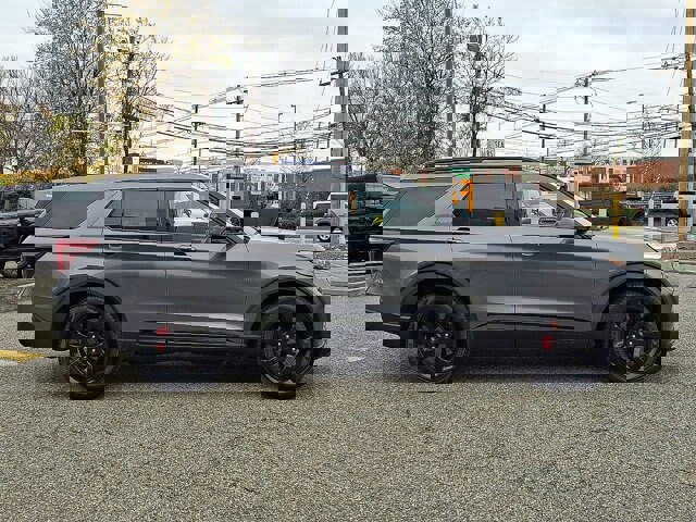 Certified 2023 Ford Explorer ST w/ Equipment Group 401A image 9