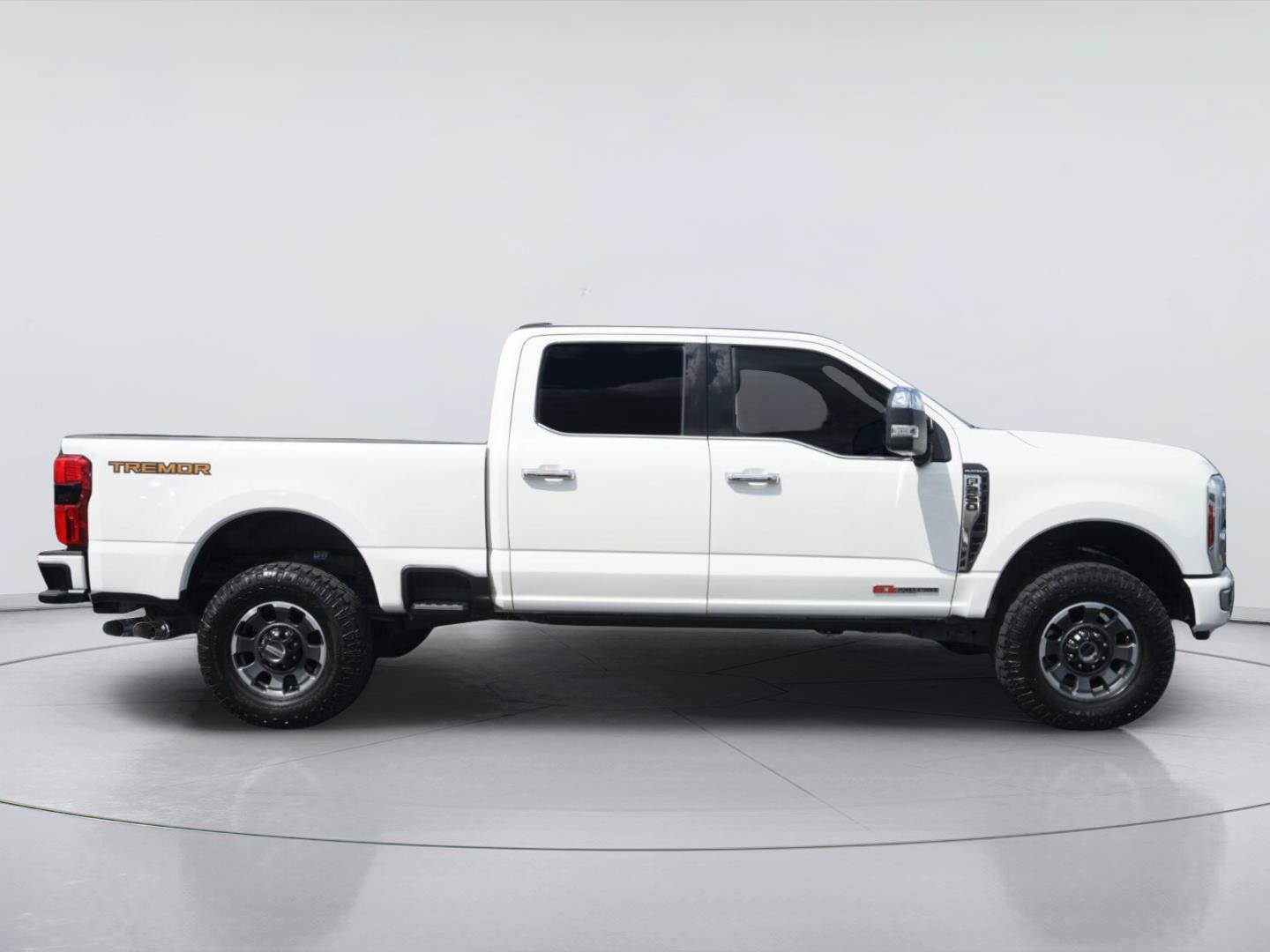 Certified 2024 Ford F250 Platinum w/ Tremor Off-Road Package AWD/4WD image 5