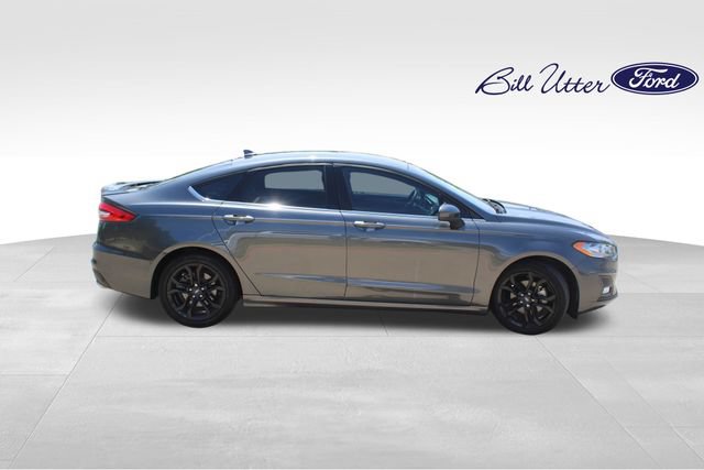 Certified 2020 Ford Fusion SE w/ Equipment Group 151A FWD image 4
