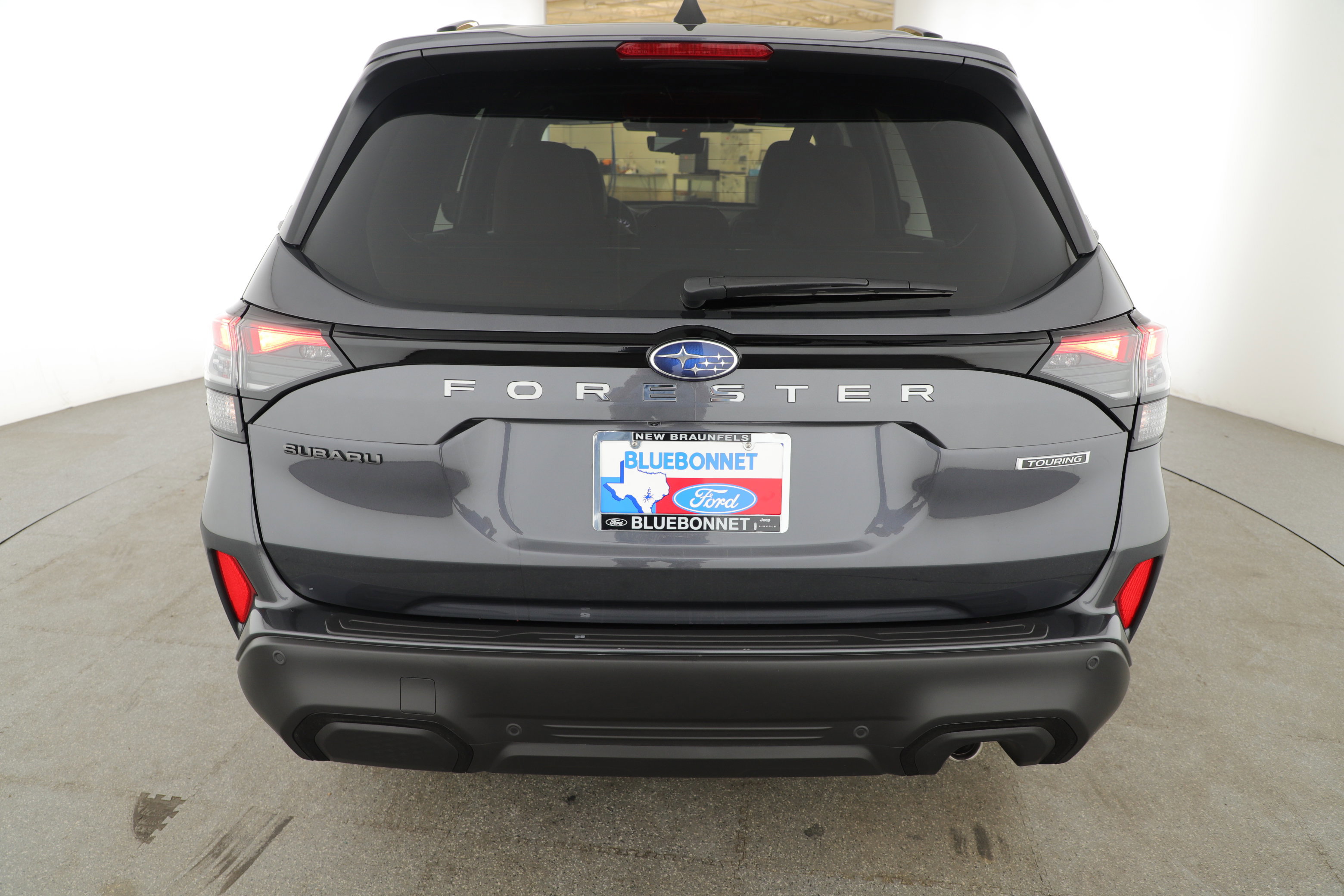 Used 2025 Subaru Forester Touring image 2