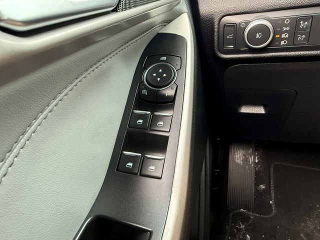 Certified 2022 Ford Explorer XLT w/ Equipment Group 202A image 28