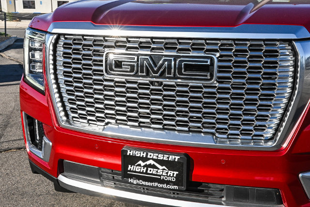 Used 2021 GMC Yukon Denali w/ Denali Premium Package RWD image 5