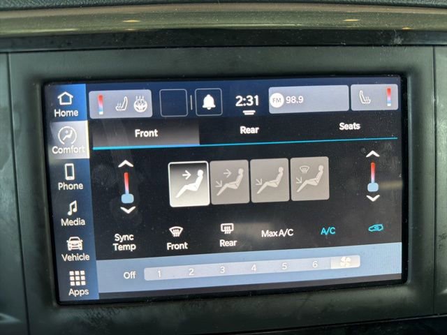 Used 2022 Chrysler Voyager LX FWD image 26