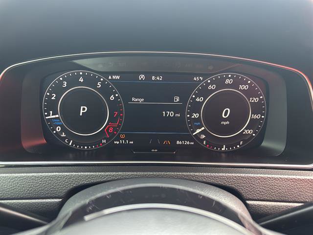 Used 2019 Volkswagen Golf R 4-Door image 26
