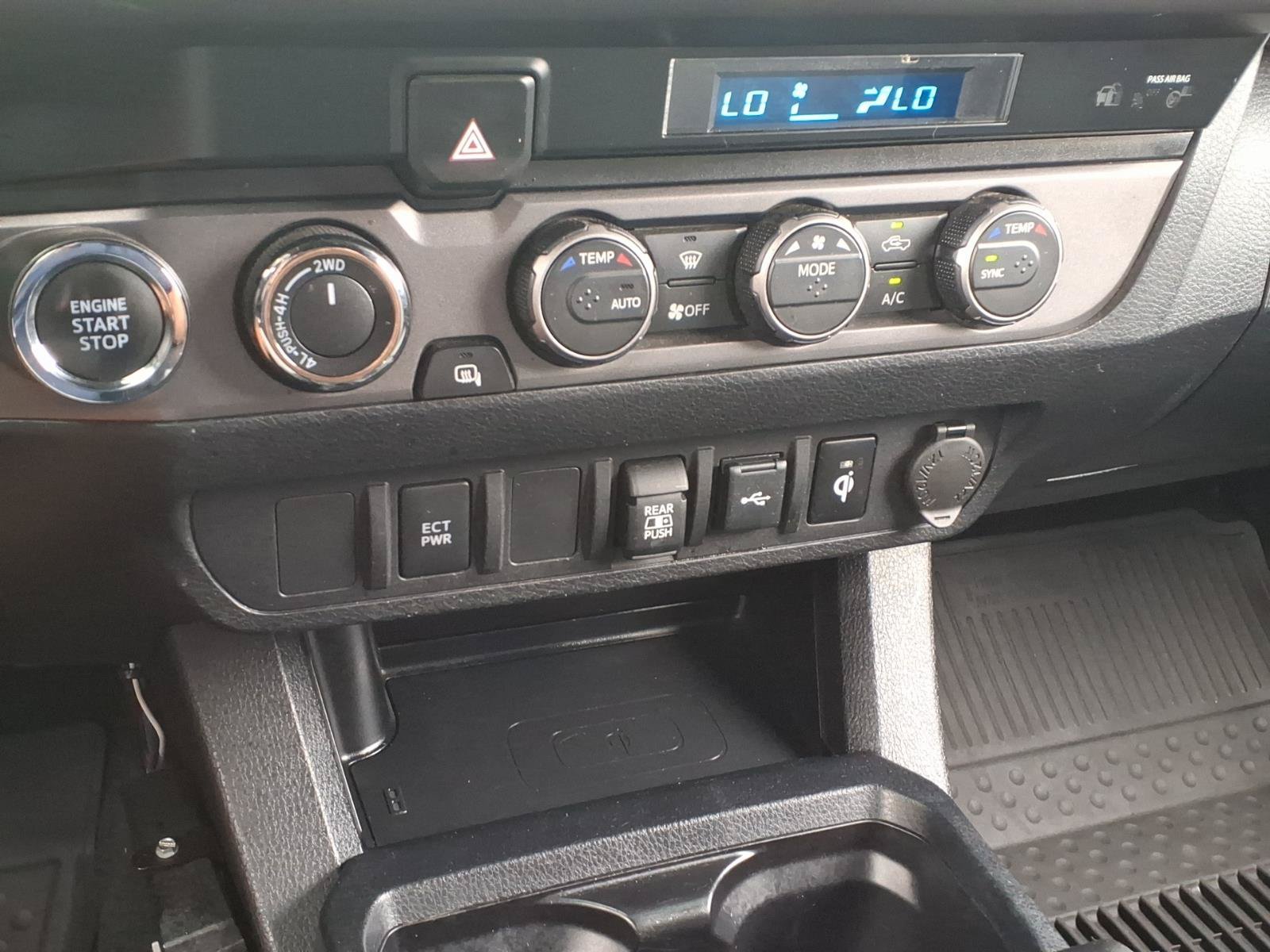 Used 2023 Toyota Tacoma TRD Sport AWD/4WD image 25
