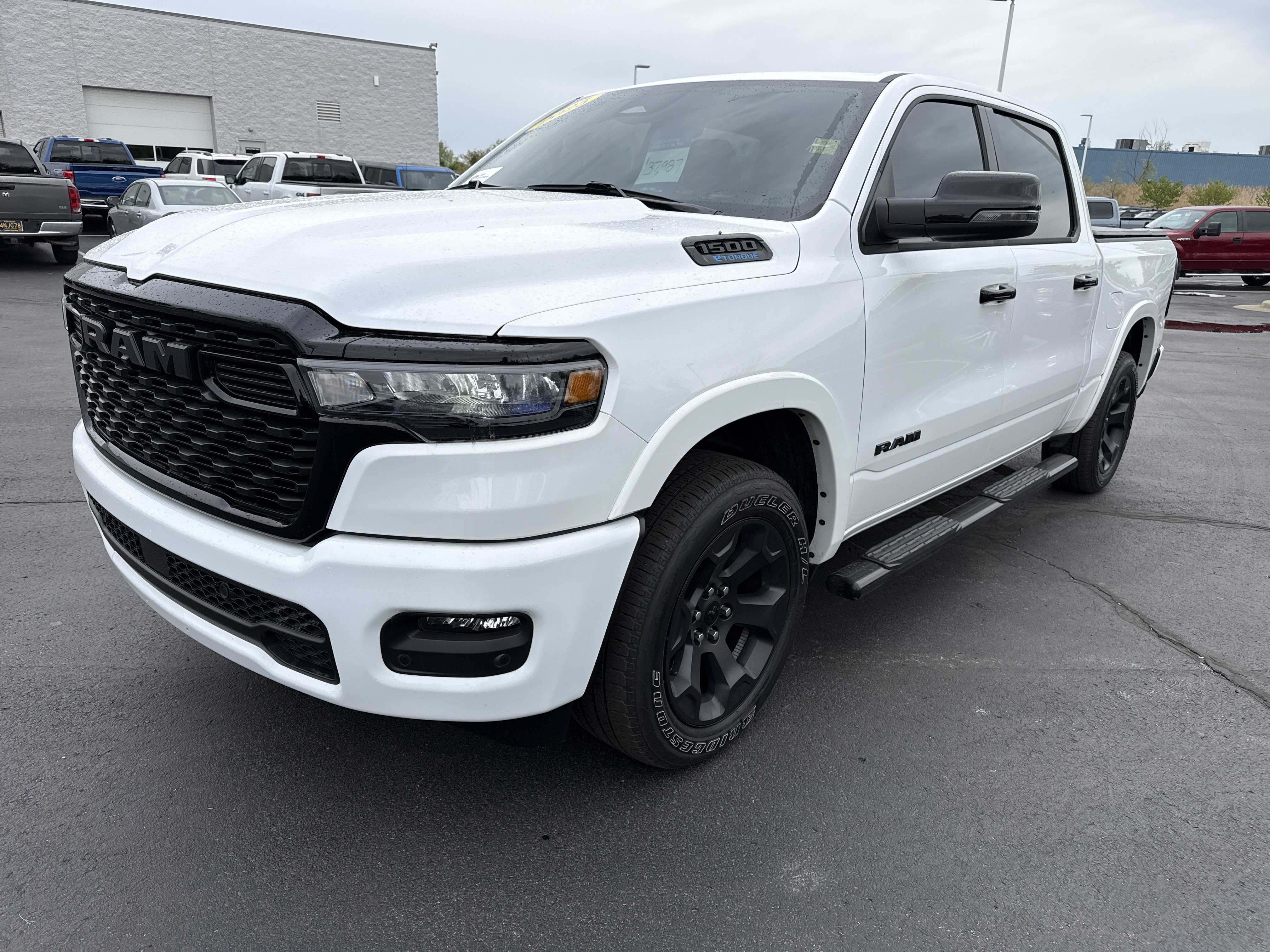 Used 2025 RAM 1500 Big Horn AWD/4WD image 2