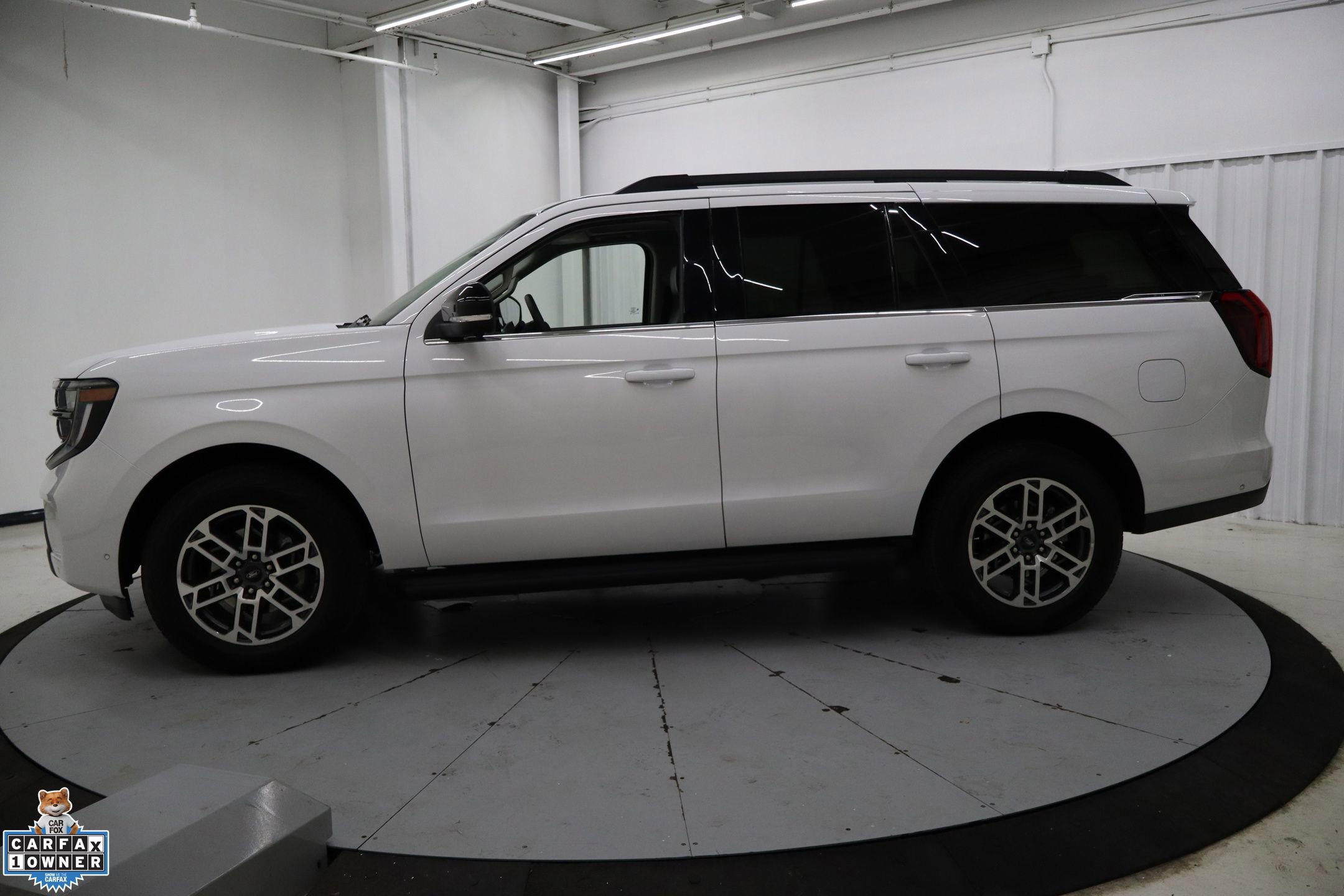 Certified 2025 Ford Expedition Active image 9