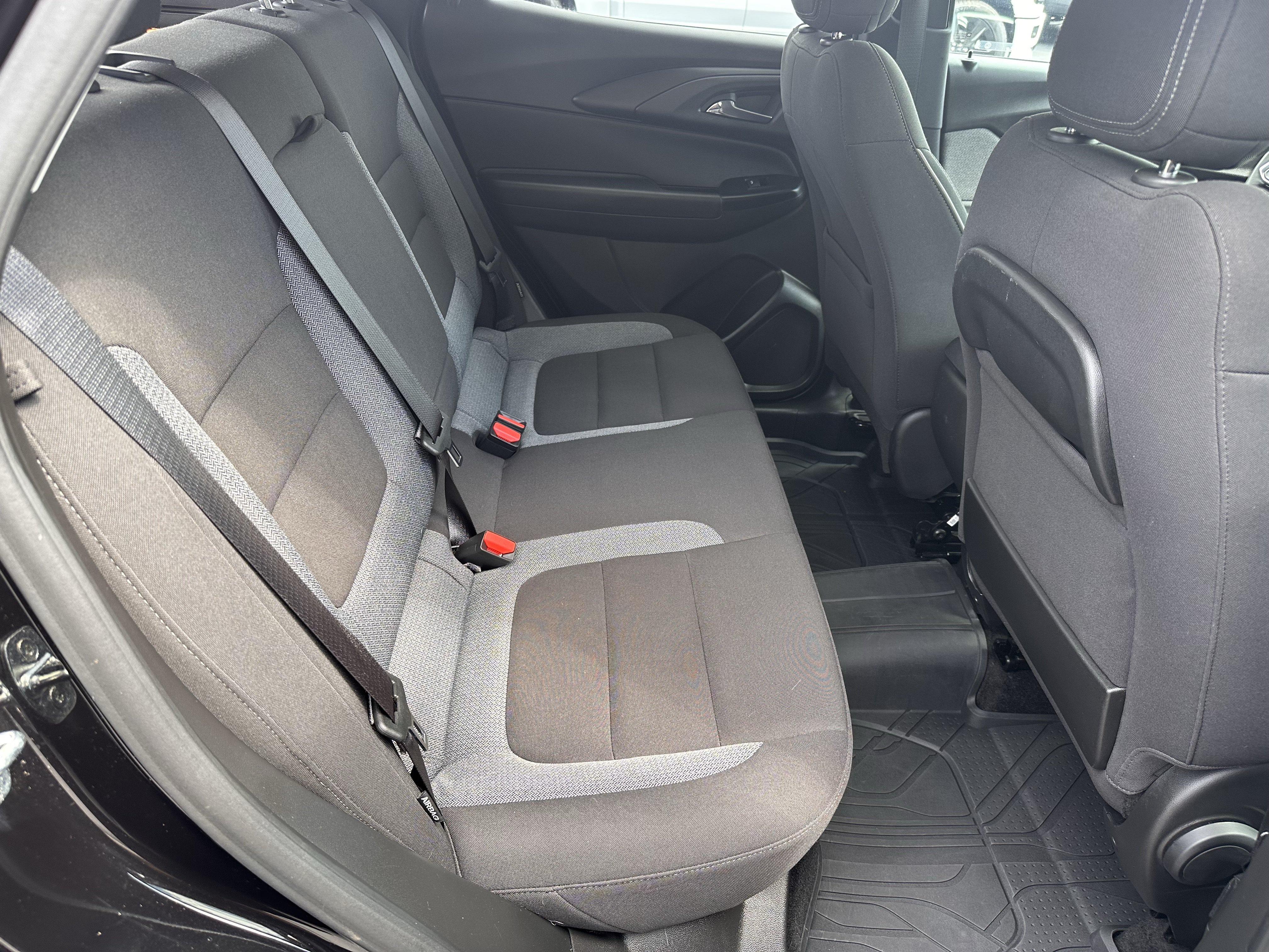 Used 2021 Chevrolet TrailBlazer LT AWD/4WD image 16