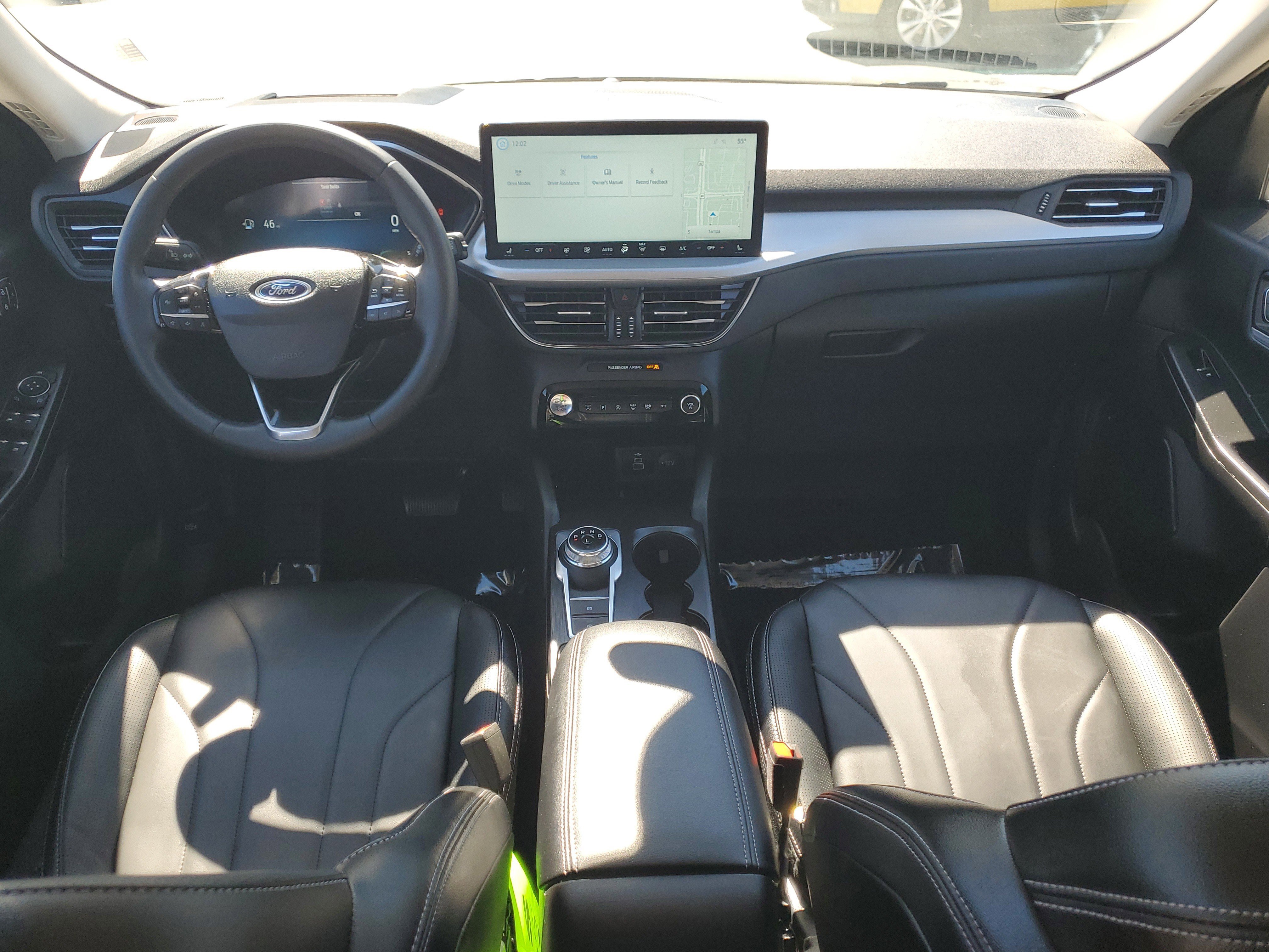 Certified 2025 Ford Escape Platinum w/ Premium Technology Package image 15