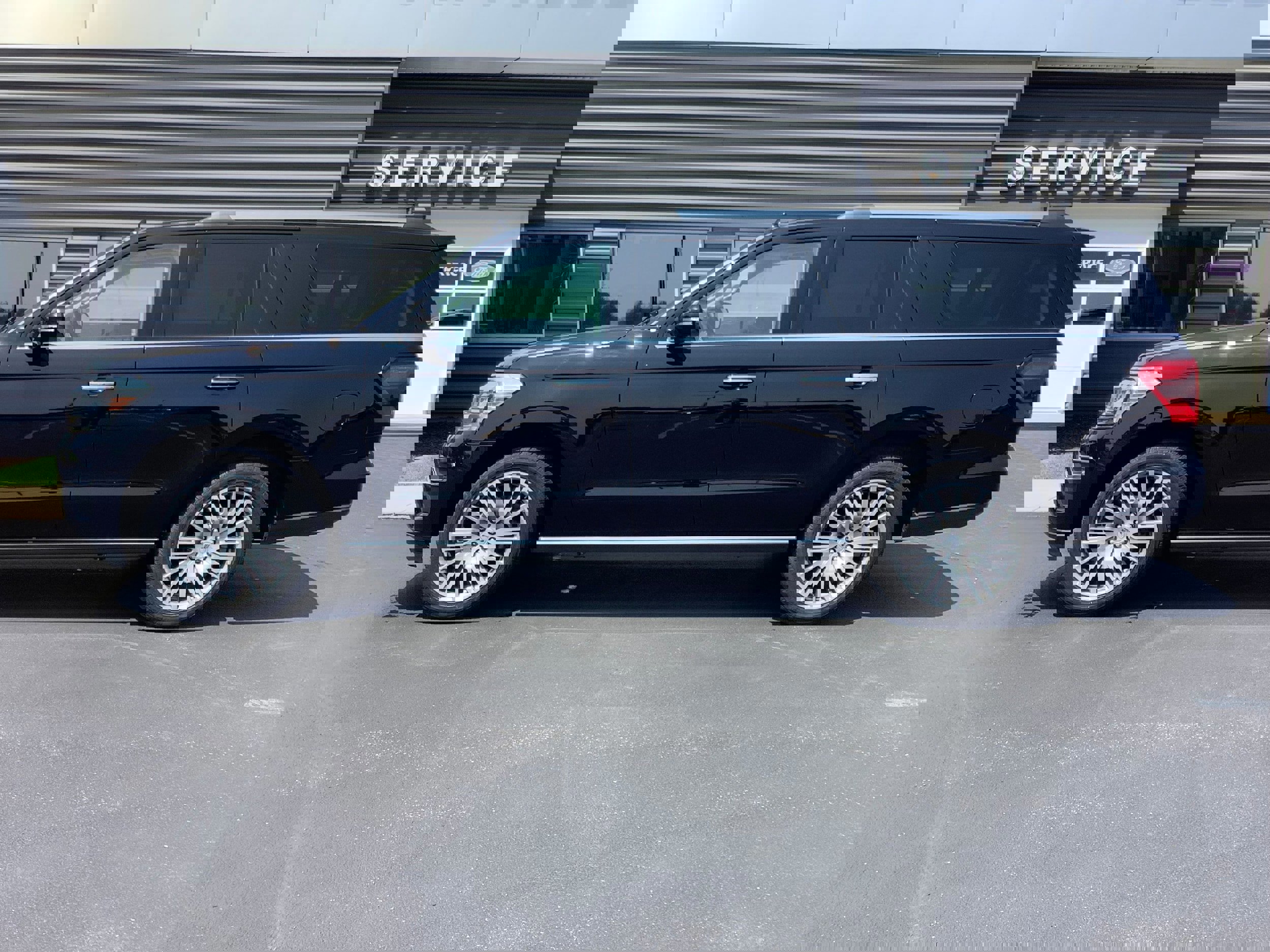 Certified 2023 Ford Expedition Max Limited image 2