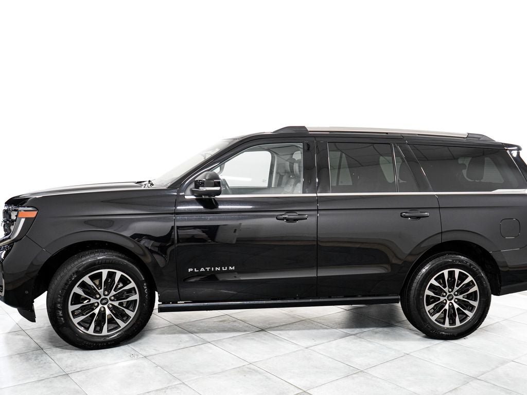 Certified 2025 Ford Expedition Platinum AWD/4WD image 4