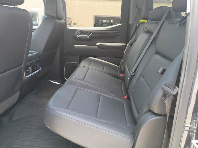 Used 2023 GMC Sierra 1500 SLT AWD/4WD image 24
