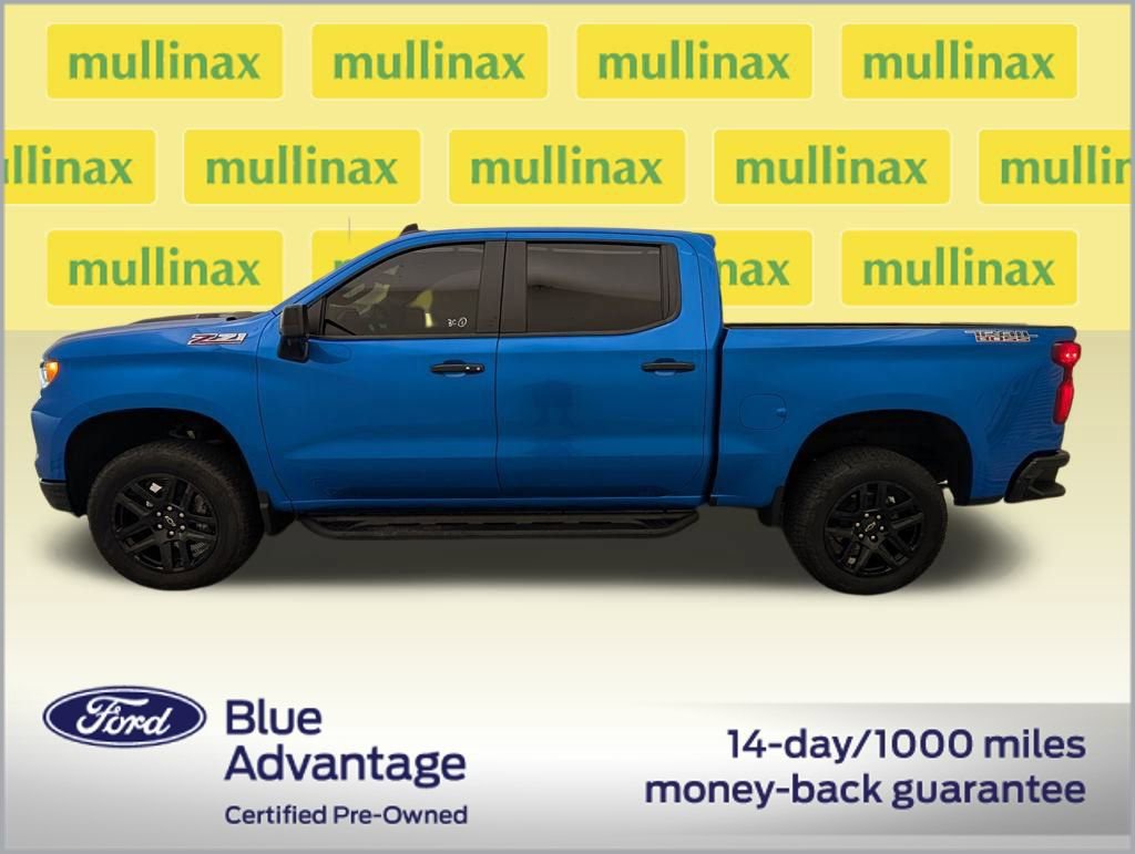Used 2025 Chevrolet Silverado 1500 LT Trail Boss w/ Convenience Package II image 2