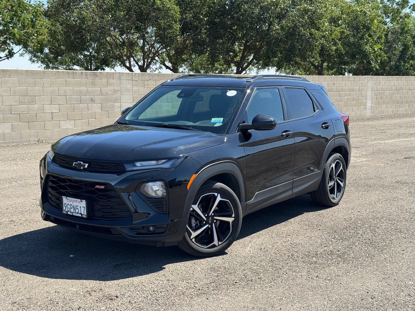 Used 2023 Chevrolet TrailBlazer RS w/ Sun and Liftgate Package FWD image 9