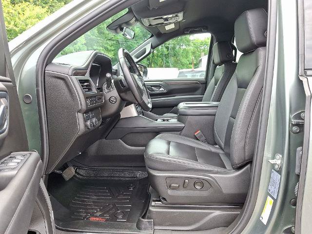 Used 2024 Chevrolet Tahoe Z71 w/ Luxury Package AWD/4WD image 15