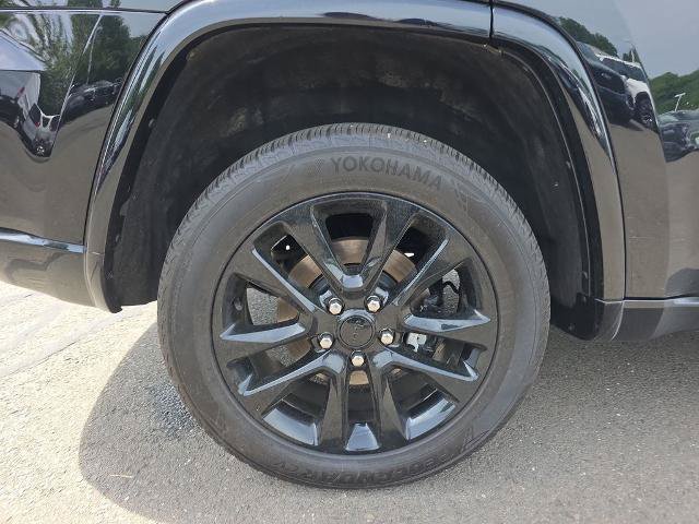 Used 2022 Jeep Grand Cherokee Laredo X AWD/4WD image 12