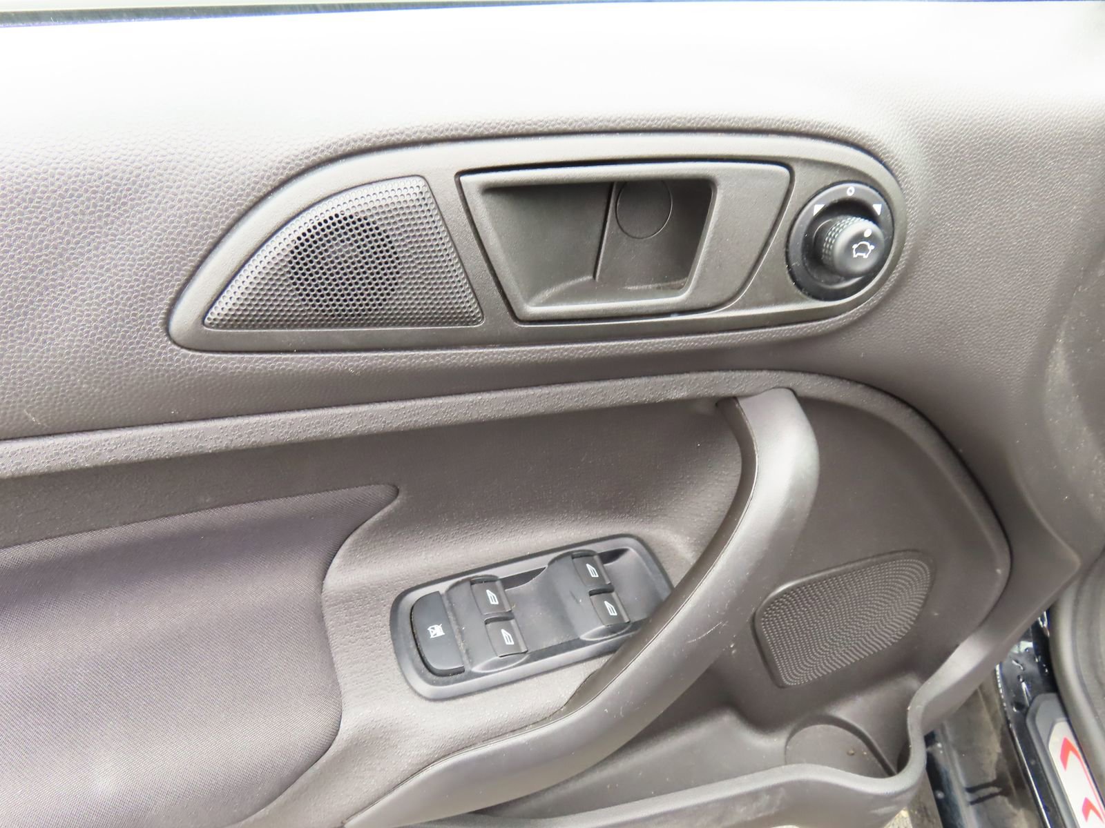 Certified 2019 Ford Fiesta ST-Line w/ ST Line Cold Weather Package image 16