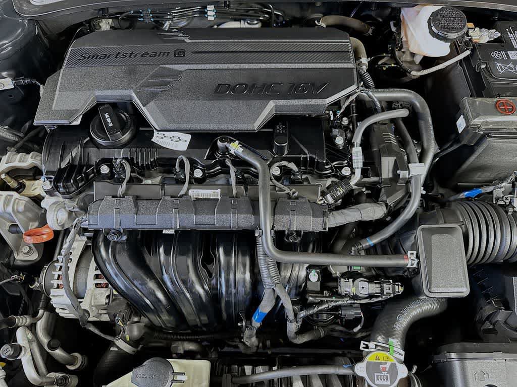 Used 2022 Hyundai Elantra SEL FWD image 8