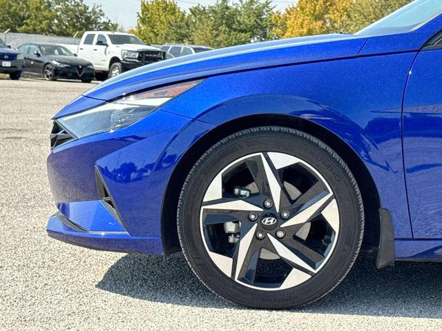 Used 2023 Hyundai Elantra SEL w/ Convenience Package FWD image 10