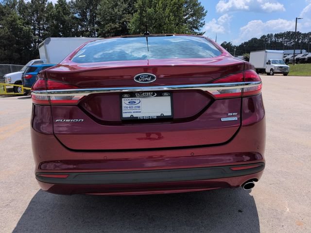 Certified 2018 Ford Fusion SE w/ Fusion SE Technology Package FWD image 6