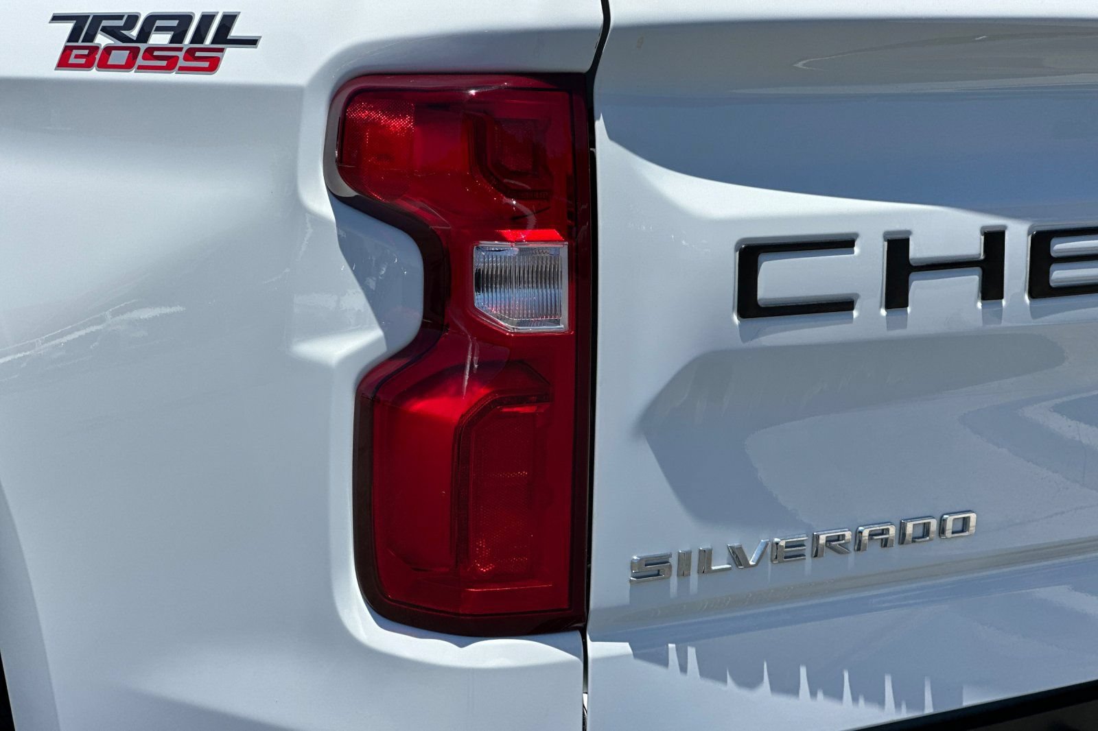 Used 2021 Chevrolet Silverado 1500 LT Trail Boss w/ Convenience Package II AWD/4WD image 25