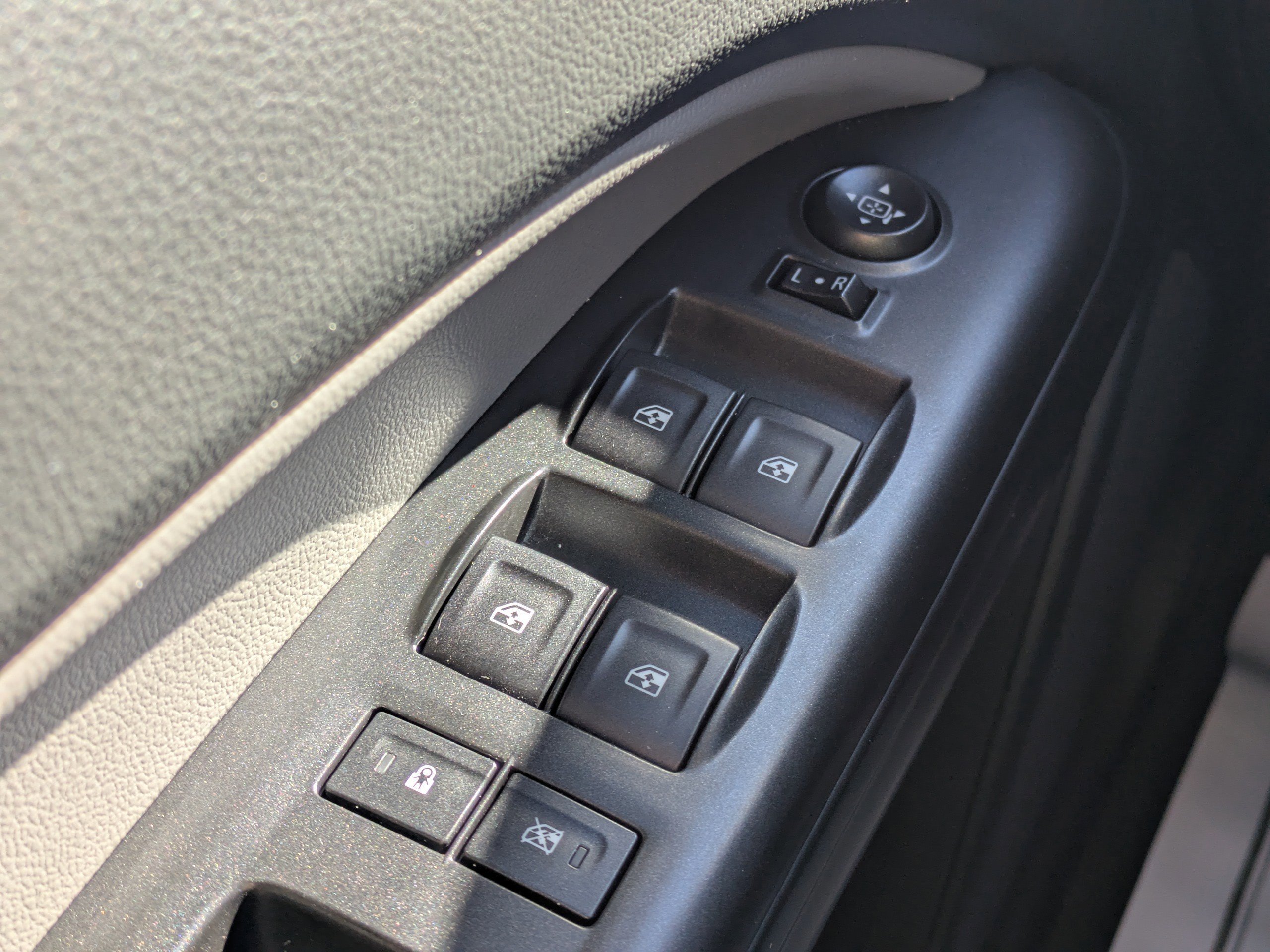 Used 2022 Chevrolet Colorado W/T w/ Custom Special Edition image 25