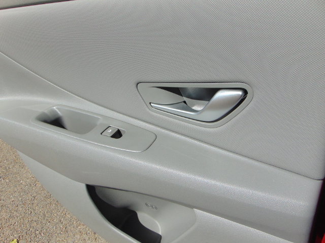 Used 2025 Hyundai Elantra SEL FWD image 24