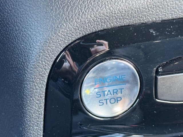 Certified 2023 Ford Escape ST-Line w/ Tech Pack #1 AWD/4WD image 16