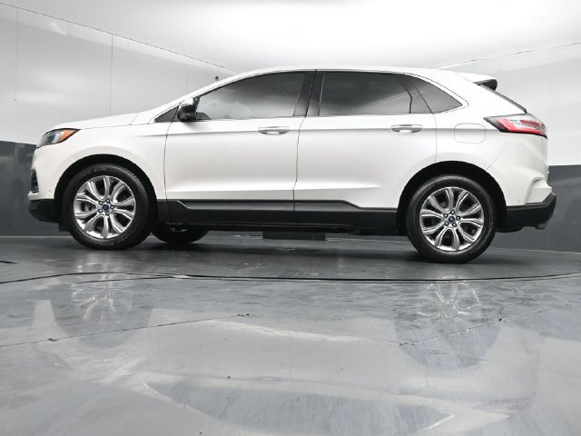 Certified 2019 Ford Edge Titanium w/ Equipment Group 301A AWD/4WD image 42