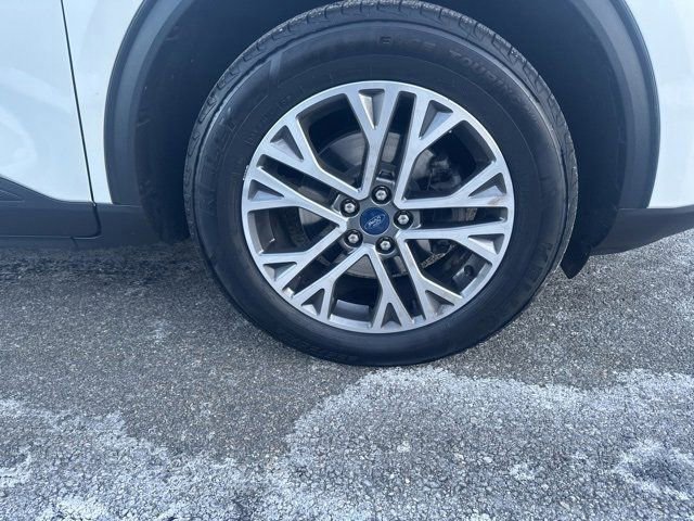 Certified 2022 Ford Escape SEL image 9