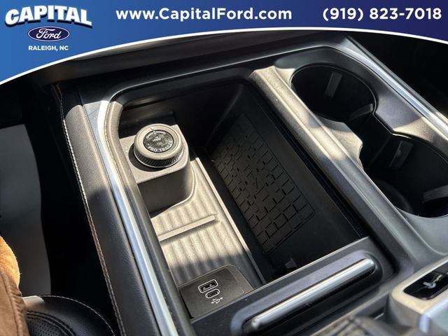 Certified 2025 Ford Expedition Max Platinum image 34