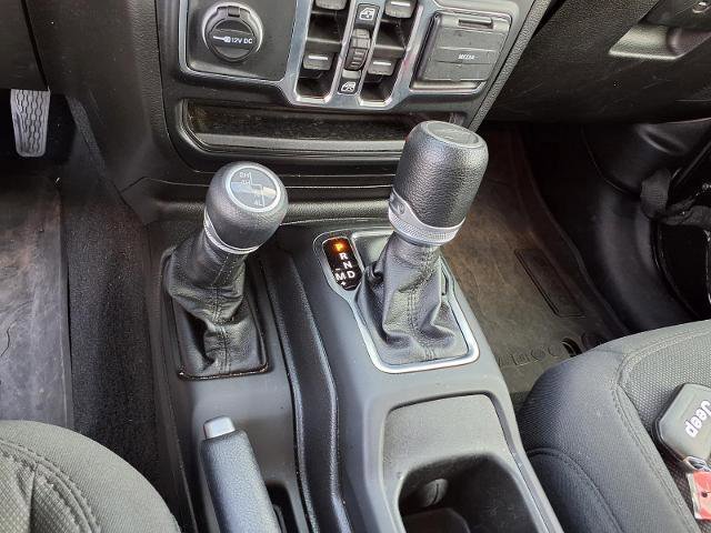 Used 2023 Jeep Gladiator Sport image 17