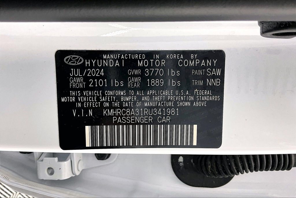 Used 2024 Hyundai Venue Limited FWD image 35