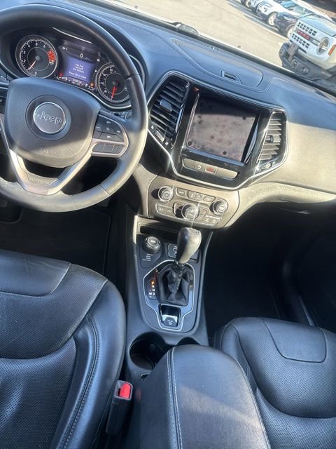 Used 2019 Jeep Cherokee Limited AWD/4WD image 31