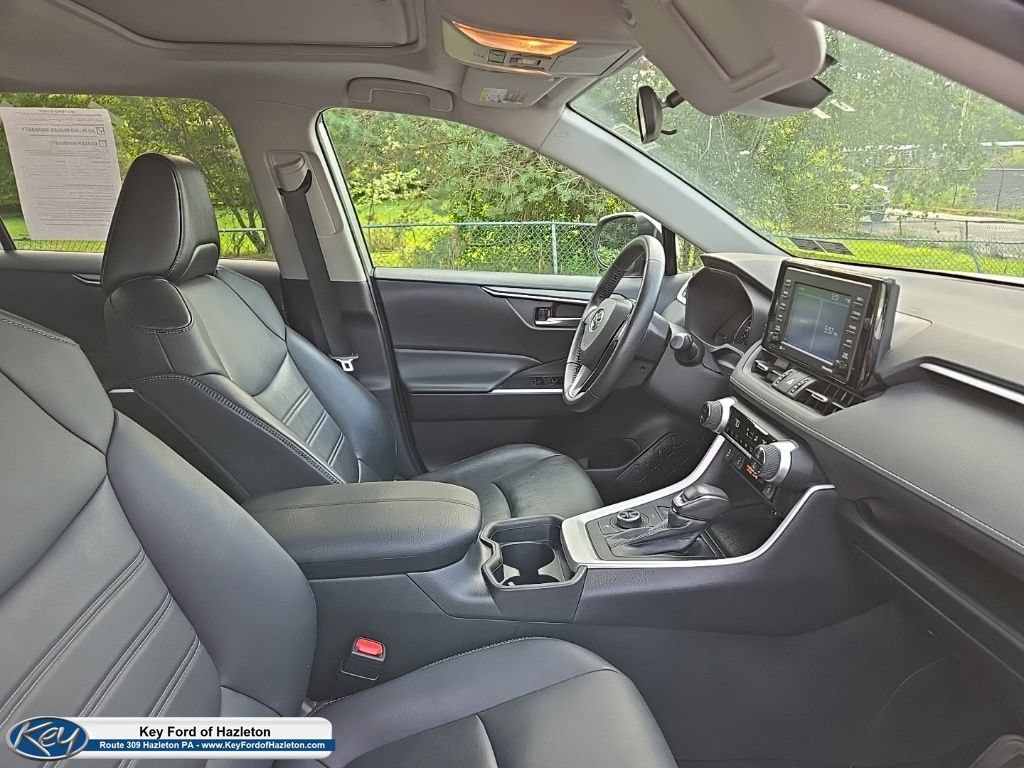 Used 2021 Toyota RAV4 XLE Premium AWD/4WD image 19