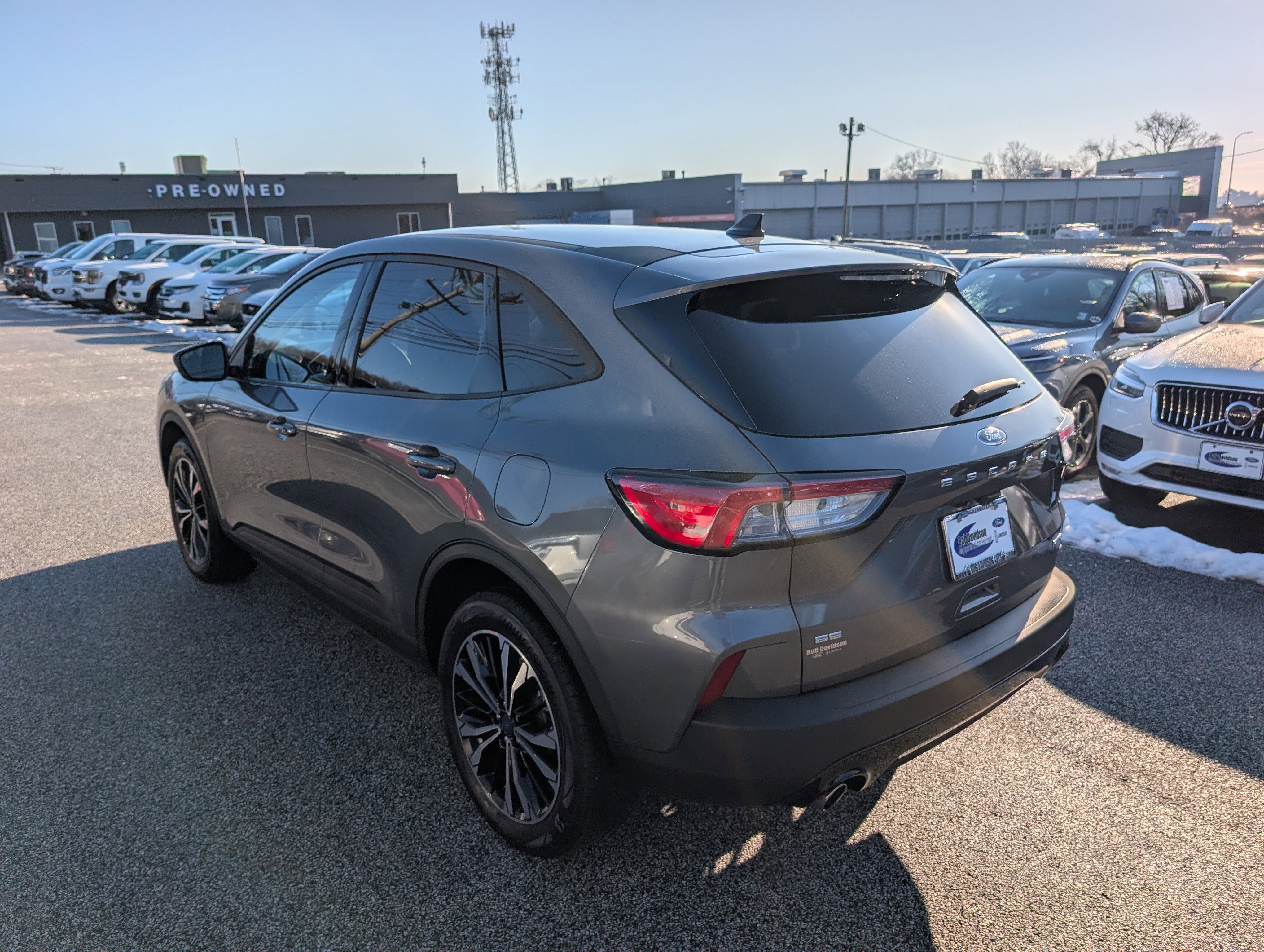 Certified 2022 Ford Escape SE w/ SE Sport Appearance Package image 5