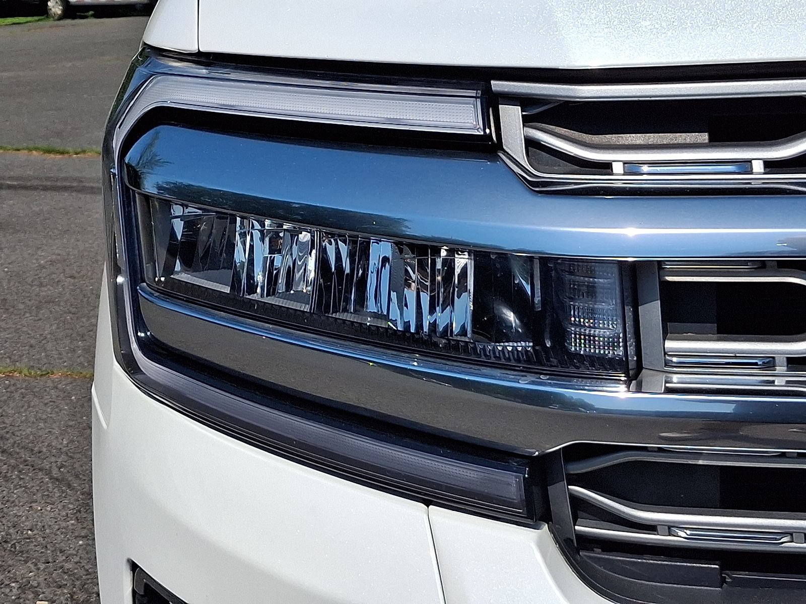 Certified 2024 Ford Expedition Max Platinum AWD/4WD image 10