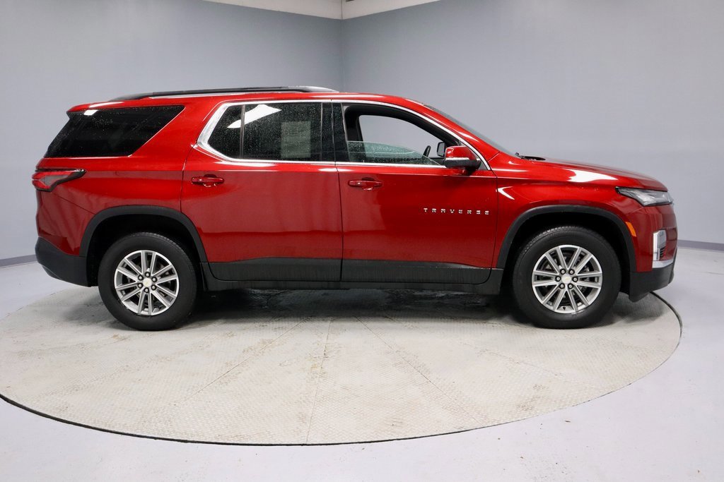 Used 2023 Chevrolet Traverse LT image 6
