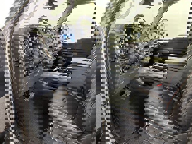 Certified 2024 Ford F250 Lariat w/ Lariat Ultimate Package image 15