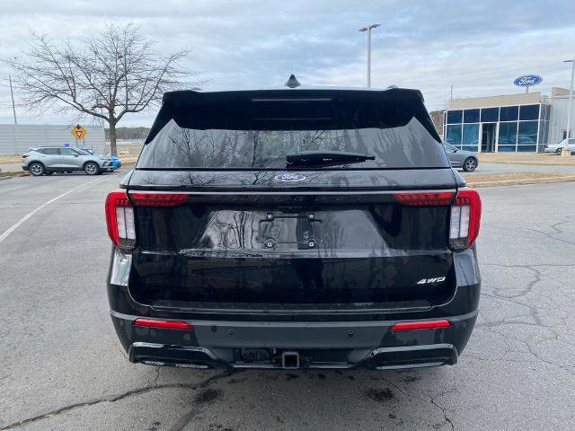 Certified 2025 Ford Explorer ST-Line image 4