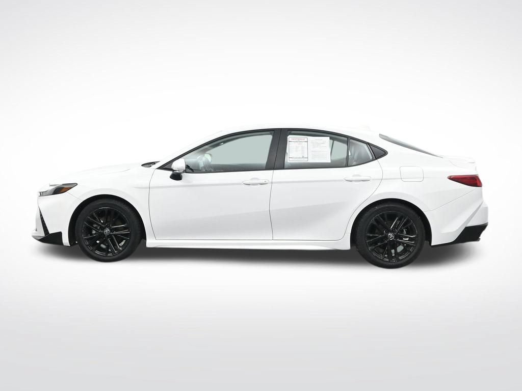 Used 2025 Toyota Camry SE FWD image 10