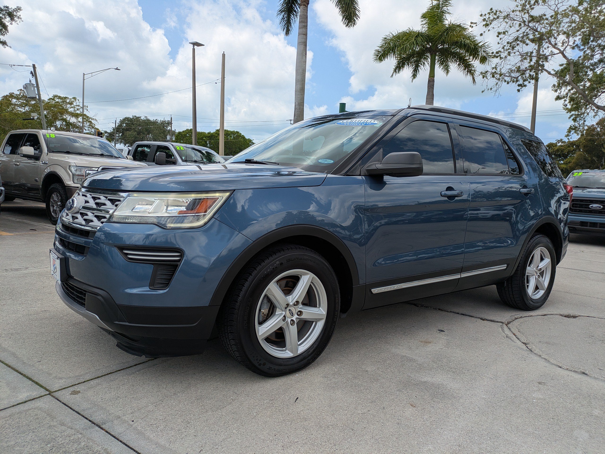 Certified 2018 Ford Explorer XLT FWD image 7