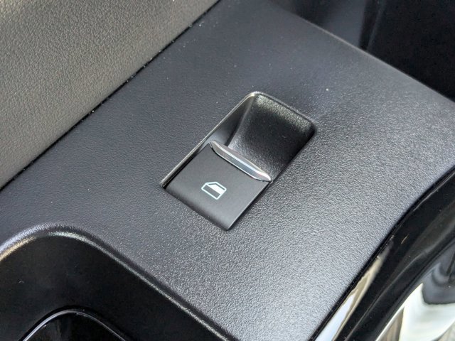 Certified 2022 Ford Explorer ST-Line w/ Class IV Trailer Tow Package image 31