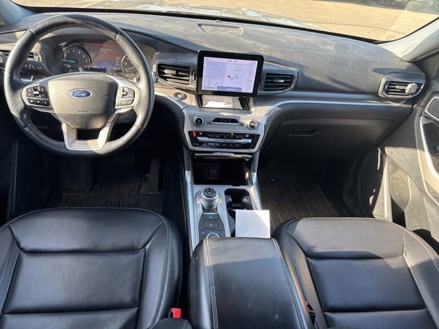 Certified 2021 Ford Explorer XLT w/ Equipment Group 202A AWD/4WD image 17