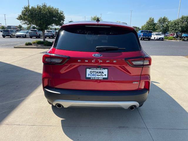 Certified 2025 Ford Escape SE FWD image 6