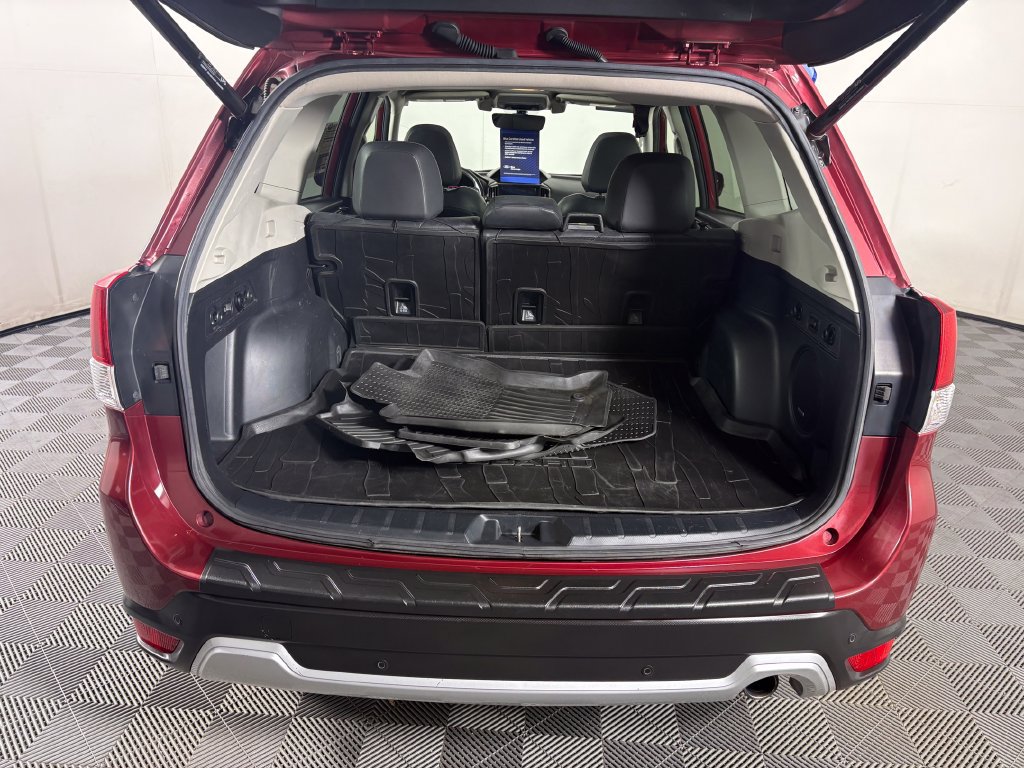 Used 2019 Subaru Forester Touring AWD/4WD image 32