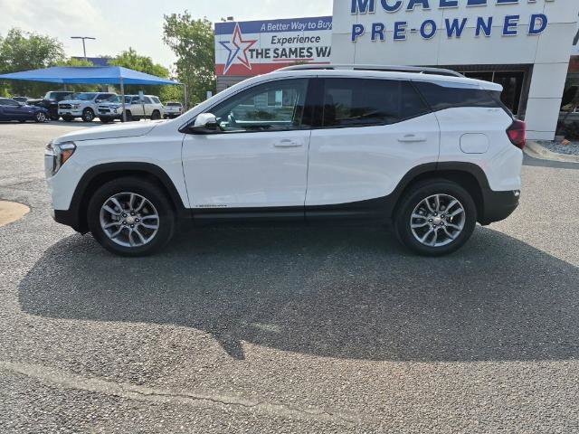 Used 2024 GMC Terrain SLT AWD/4WD image 3