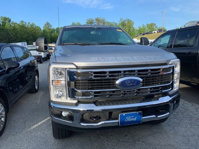 Certified 2023 Ford F250 XLT AWD/4WD image 3