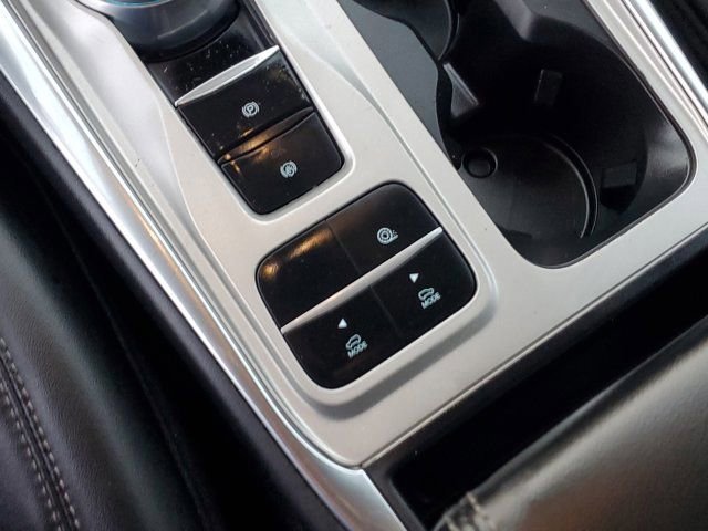 Certified 2023 Ford Explorer XLT w/ Equipment Group 202A image 29